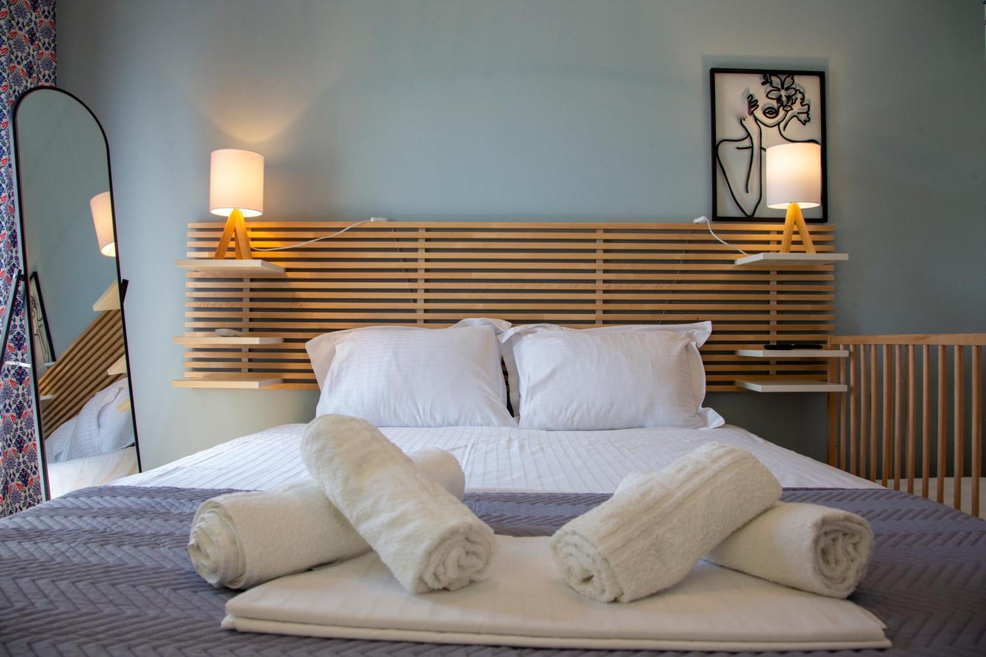 Theros Aegean Villa Nea Iraklitsa